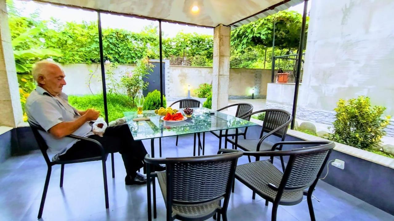 Nita Apartment Kobuleti Ngoại thất bức ảnh